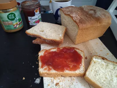 Recette De Pain Moelleux Au Coco - Sp&eacute;cialit&eacute; Tahitienne Vegan : Pain au coco avec confiture fran&ccedil;aise